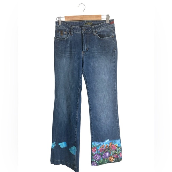Well Worn Denim - Women’s Hand Painted Jeans | Flare Denim | Hand Painted Garden | Worn Denim | 6